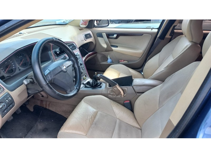 volvo s60 berlina del año 2023