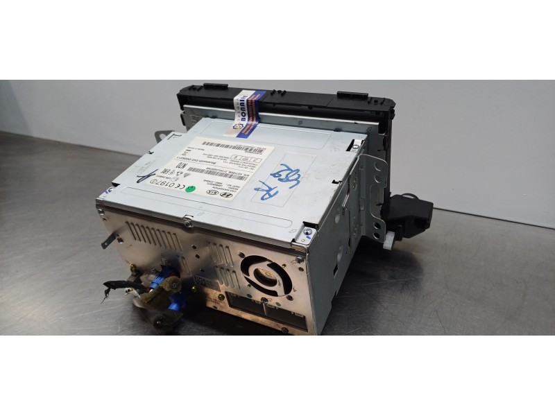 Recambio de pantalla multifuncion para hyundai tucson style 4wd referencia OEM IAM 96560D70004X  