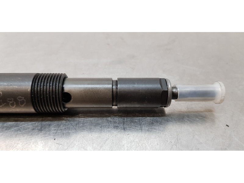 Recambio de inyector para ford mondeo berlina (ge) trend referencia OEM IAM 1131702   Recambio de inyector para ford mondeo berlina (ge) trend referencia OEM IAM 1131702