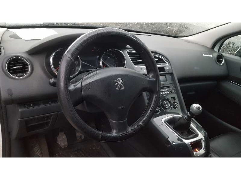 peugeot 5008 del año 2016