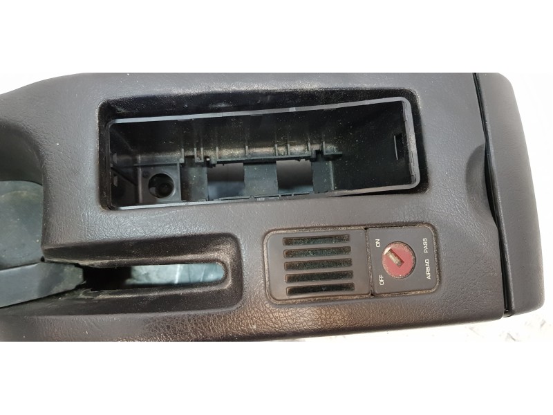 Recambio de apoyabrazos central para peugeot 307 cc (s2) básico referencia OEM IAM 758959   Recambio de apoyabrazos central para peugeot 307 cc (s2) básico referencia OEM IAM 758959