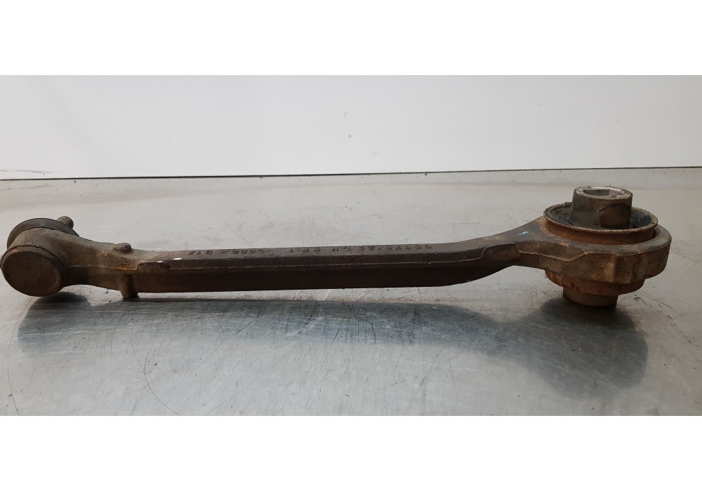 Recambio de brazo suspension inferior delantero izquierdo para chrysler 300 c 3.0 crd referencia OEM IAM 05070123  
