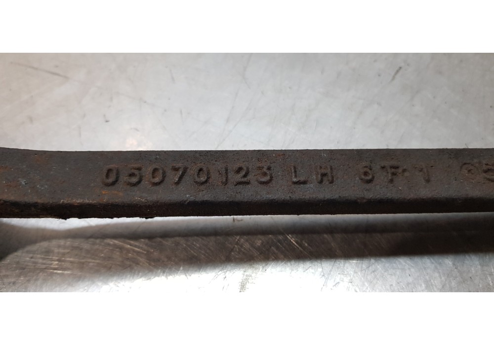 Recambio de brazo suspension inferior delantero izquierdo para chrysler 300 c 3.0 crd referencia OEM IAM 05070123   Recambio de brazo suspension inferior delantero izquierdo para chrysler 300 c 3.0 crd referencia OEM IAM 05070123