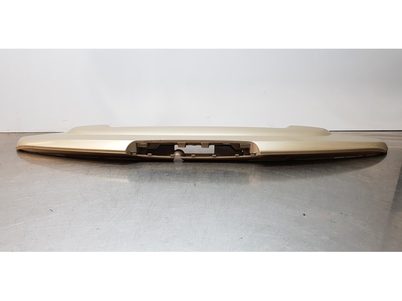 Recambio de aleron trasero para ssangyong rodius xdi referencia OEM IAM 7961021100   Recambio de aleron trasero para ssangyong rodius xdi referencia OEM IAM 7961021100