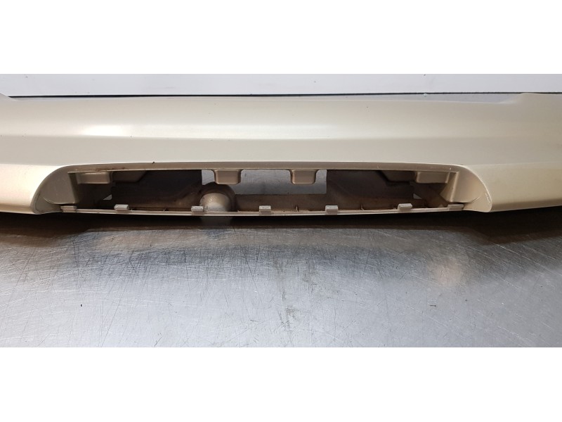 Recambio de aleron trasero para ssangyong rodius xdi referencia OEM IAM 7961021100   Recambio de aleron trasero para ssangyong rodius xdi referencia OEM IAM 7961021100