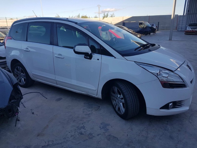 peugeot 5008 del año 2014