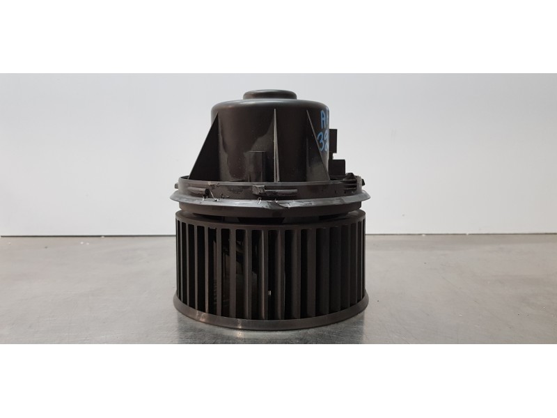 Recambio de motor calefaccion para ford kuga (cbs) trend referencia OEM IAM AV6N18456AA  