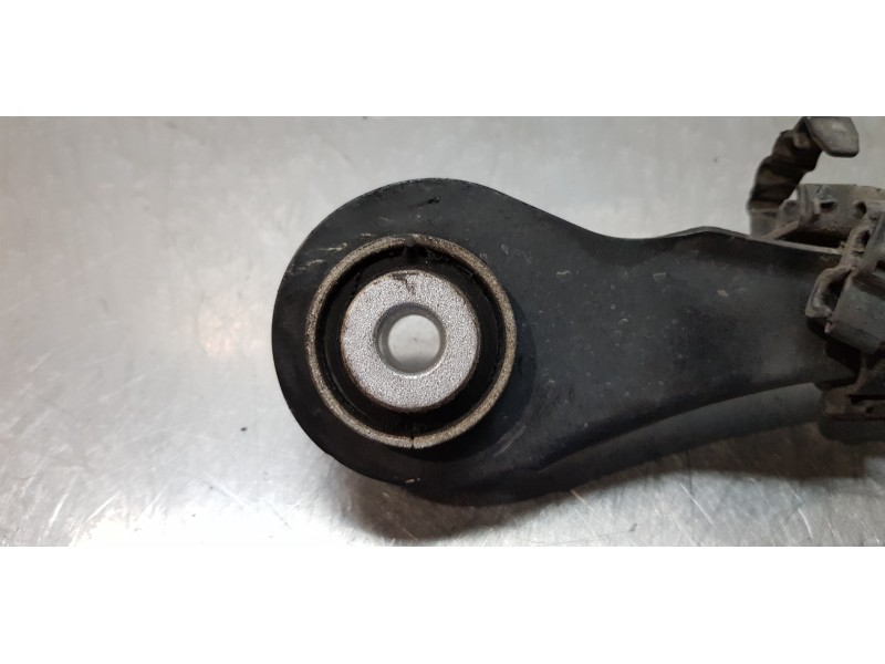 Recambio de brazo suspension superior trasero derecho para bmw serie 3 touring (f31) 318d referencia OEM IAM 679251902  