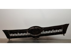 Recambio de rejilla delantera para toyota corolla verso (r1) 2.0 d-4d sol referencia OEM IAM 531110F901   2