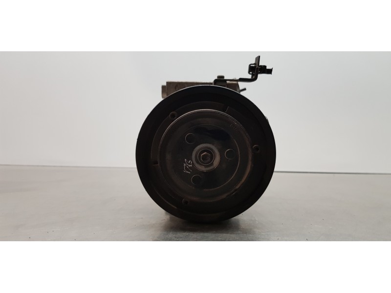 Recambio de compresor aire acondicionado para kia carens ( ) basic referencia OEM IAM 97701A4500   Recambio de compresor aire acondicionado para kia carens ( ) basic referencia OEM IAM 97701A4500