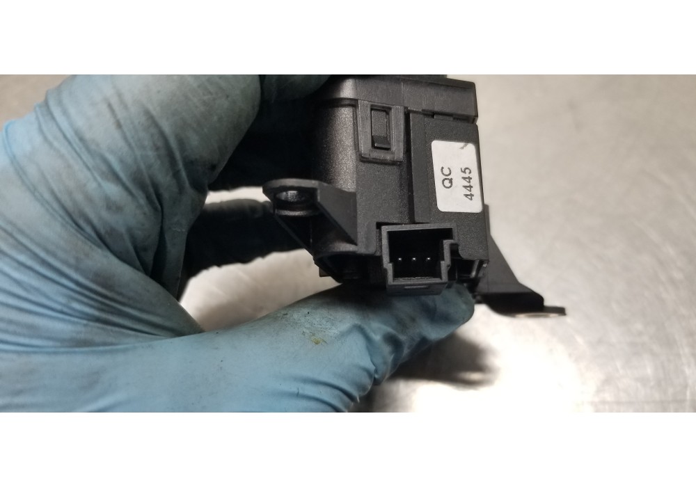 Recambio de interruptor para mercedes clase s (w221) berlina 320 / 350 cdi (221.022) referencia OEM IAM A2218213151  