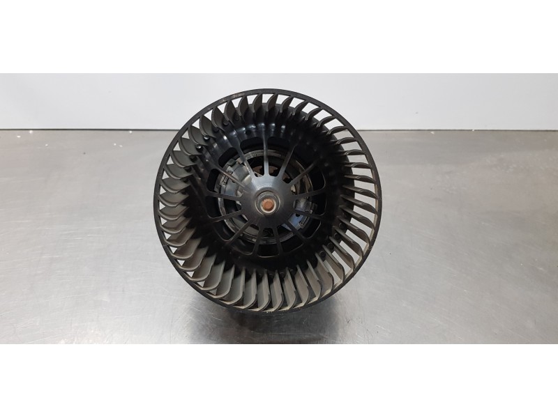 Recambio de motor calefaccion para ford kuga (cbs) trend referencia OEM IAM AV6N18456AA  