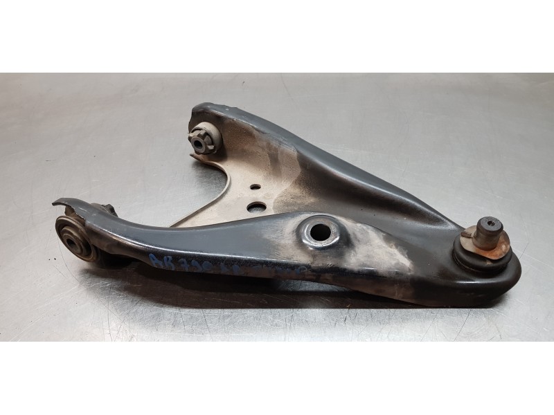 Recambio de brazo suspension inferior delantero derecho para dacia lodgy ambiance referencia OEM IAM 545007106R  