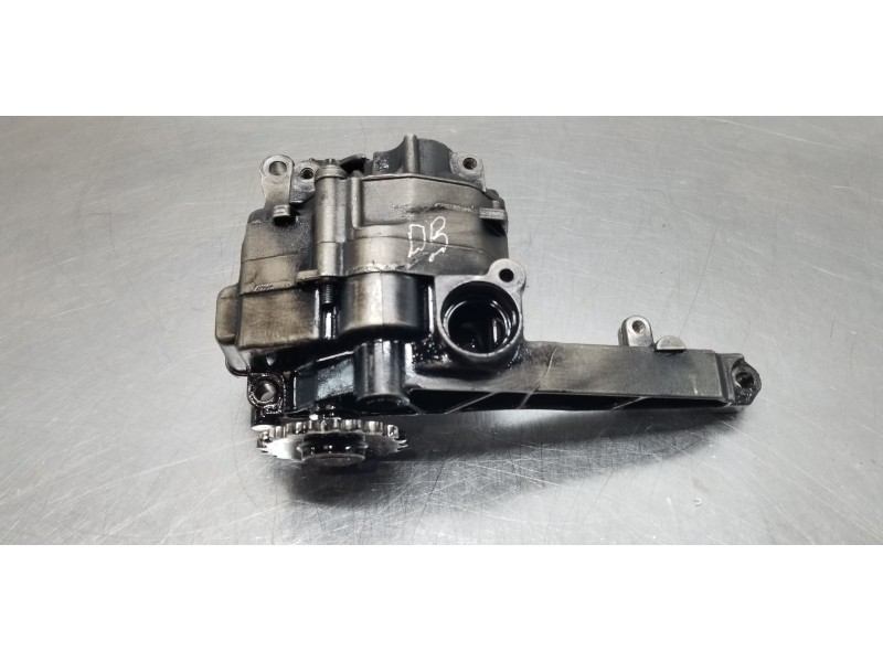 Recambio de bomba aceite para mercedes clase s (w221) berlina 320 / 350 cdi (221.022) referencia OEM IAM A6421802101  