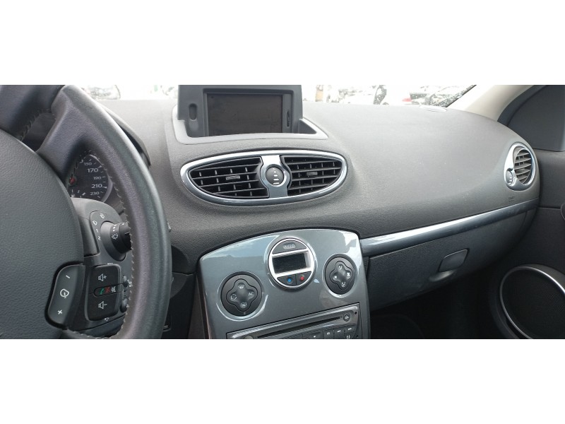 renault clio iii del año 2010