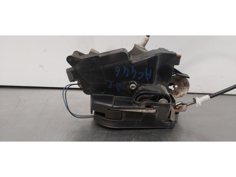 Recambio de cerradura puerta delantera izquierda para mercedes viano (w639) 3,0 cdi lang (639.813) referencia OEM IAM A639720123 Recambio de cerradura puerta delantera izquierda para mercedes viano (w639) 3,0 cdi lang (639.813) referencia OEM IAM A639720123