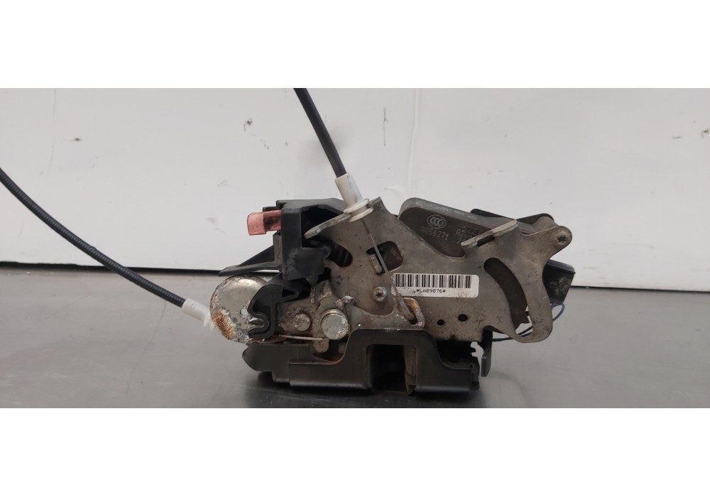 Recambio de cerradura puerta delantera izquierda para mercedes viano (w639) 3,0 cdi lang (639.813) referencia OEM IAM A639720123 Recambio de cerradura puerta delantera izquierda para mercedes viano (w639) 3,0 cdi lang (639.813) referencia OEM IAM A639720123