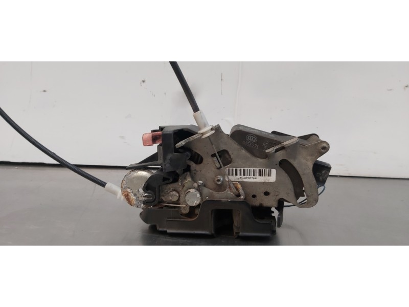 Recambio de cerradura puerta delantera izquierda para mercedes viano (w639) 3,0 cdi lang (639.813) referencia OEM IAM A639720123 Recambio de cerradura puerta delantera izquierda para mercedes viano (w639) 3,0 cdi lang (639.813) referencia OEM IAM A639720123