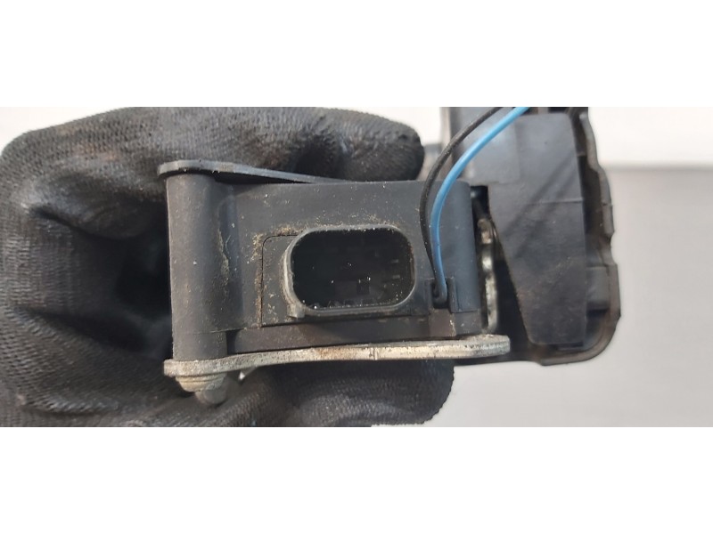 Recambio de cerradura puerta delantera izquierda para mercedes viano (w639) 3,0 cdi lang (639.813) referencia OEM IAM A639720123 Recambio de cerradura puerta delantera izquierda para mercedes viano (w639) 3,0 cdi lang (639.813) referencia OEM IAM A639720123