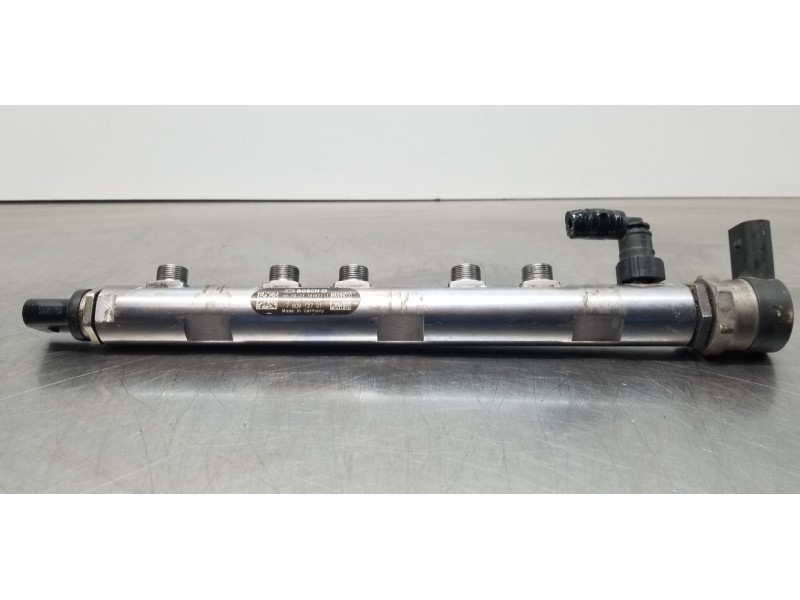 Recambio de rampa inyectora para bmw serie 1 berlina (e81/e87) 118d referencia OEM IAM 13537809127 0281002738 0445214182 Recambio de rampa inyectora para bmw serie 1 berlina (e81/e87) 118d referencia OEM IAM 13537809127 0281002738 0445214182