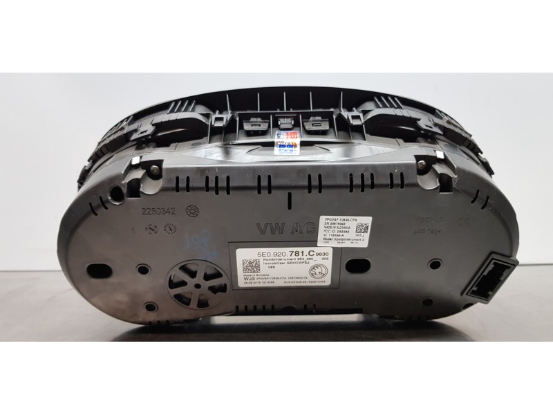 Recambio de cuadro instrumentos para skoda octavia combi (5e5) active referencia OEM IAM 5E0920781C   Recambio de cuadro instrumentos para skoda octavia combi (5e5) active referencia OEM IAM 5E0920781C