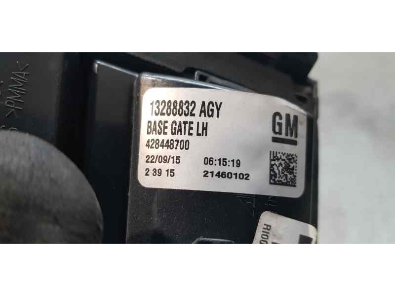 Recambio de piloto trasero izquierdo interior para opel zafira tourer expression referencia OEM IAM 13288832  