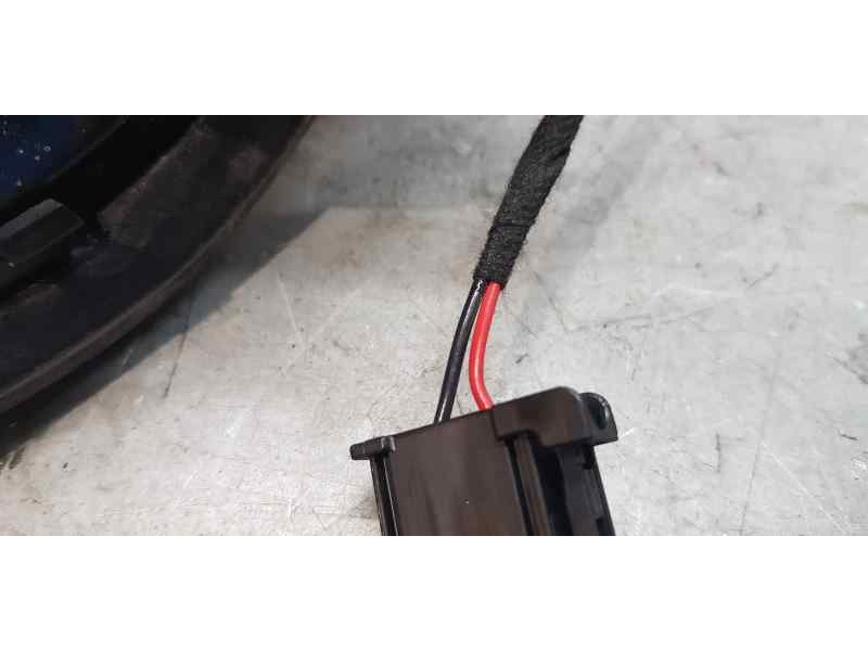 Recambio de piloto trasero izquierdo interior para opel zafira tourer expression referencia OEM IAM 13288832  