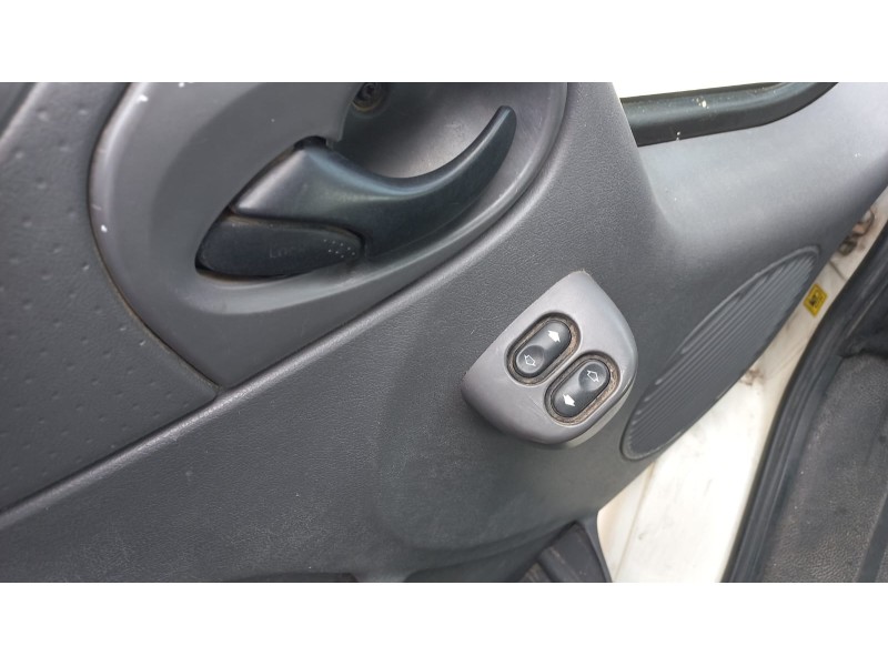 ford transit caja cerrada, media (fy) (2000 =>) del año 2002