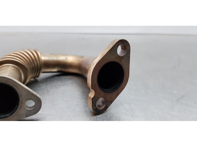 Recambio de tubo para audi a3 sportback (8p) 2.0 tdi ambiente (dpf) referencia OEM IAM 03P131521B   Recambio de tubo para audi a3 sportback (8p) 2.0 tdi ambiente (dpf) referencia OEM IAM 03P131521B