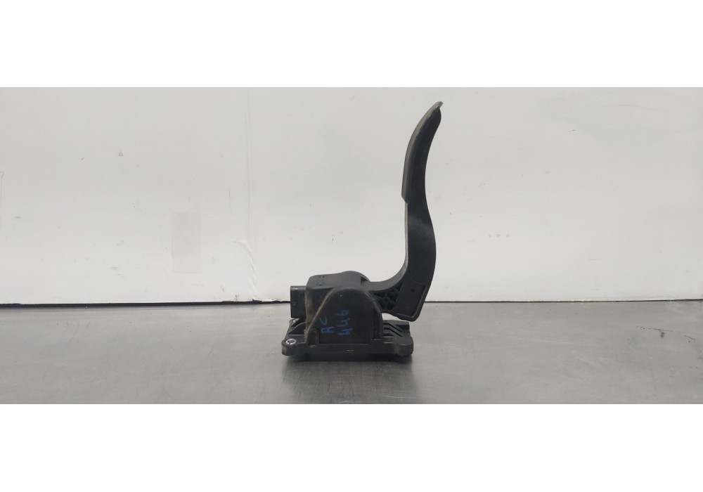 Recambio de pedal acelerador para mercedes viano (w639) 3,0 cdi lang (639.813) referencia OEM IAM A9063000304  