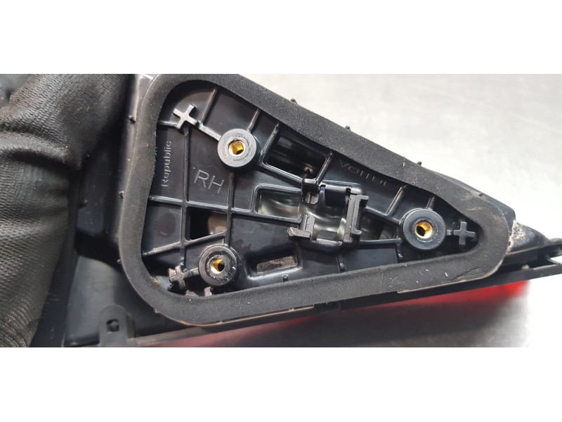 Recambio de piloto trasero derecho interior para skoda superb (3v3) active referencia OEM IAM 3V5945308B  