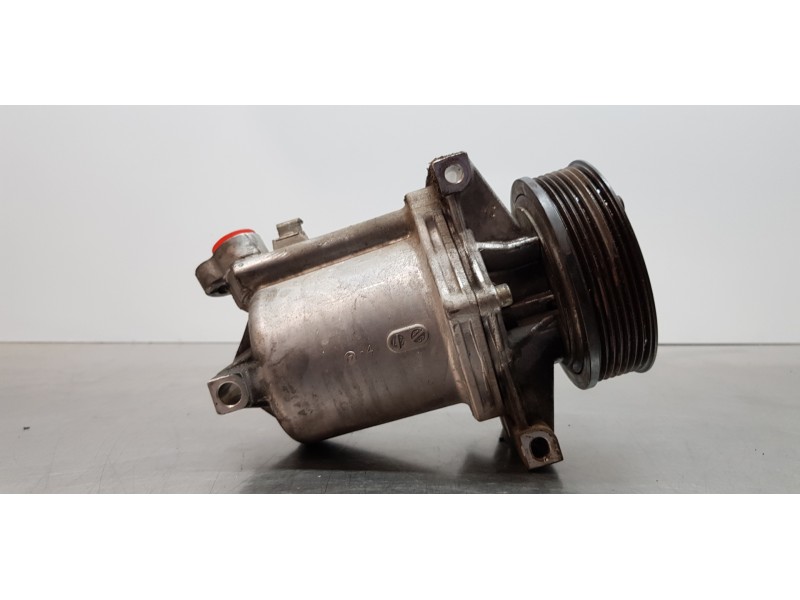 Recambio de compresor aire acondicionado para dacia lodgy ambiance referencia OEM IAM 926008367R  