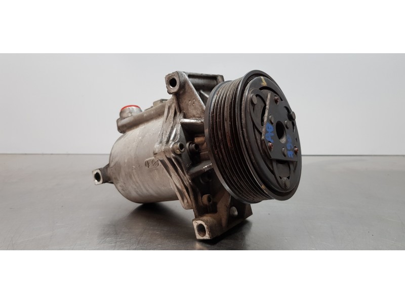 Recambio de compresor aire acondicionado para dacia lodgy ambiance referencia OEM IAM 926008367R  