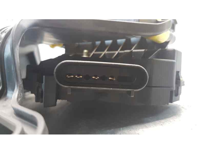 Recambio de cerradura puerta trasera izquierda para ford tourneo connect trend referencia OEM IAM DT11V264A01CK  