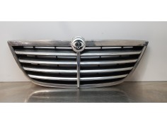 Recambio de rejilla delantera para ssangyong rodius xdi referencia OEM IAM 7945021500  