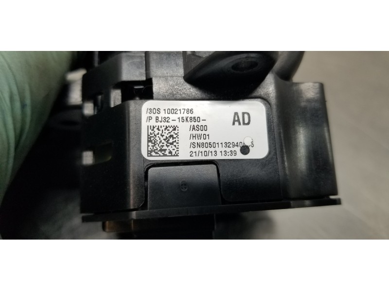 Recambio de freno de mano electrico para land rover evoque dynamic referencia OEM IAM LR046954 BJ3215K850 BJ3215K850AD