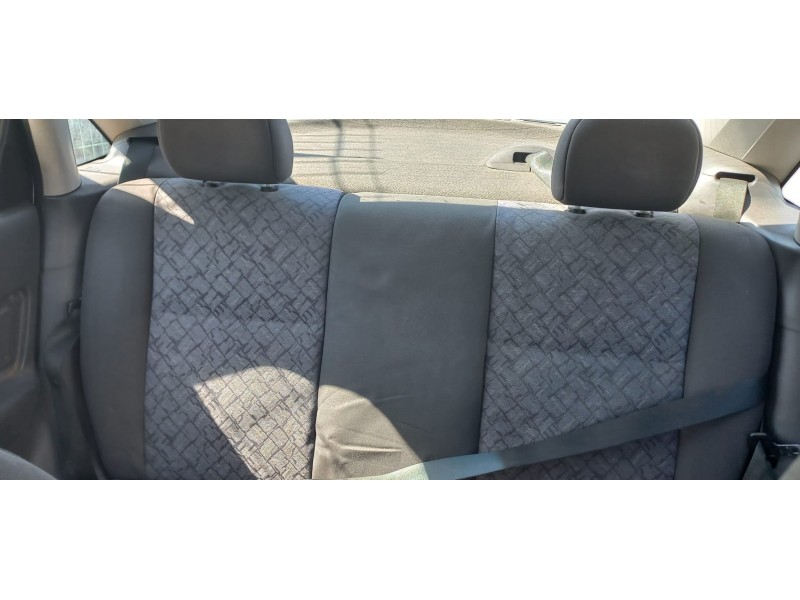 ford focus berlina (cak) del año 2001