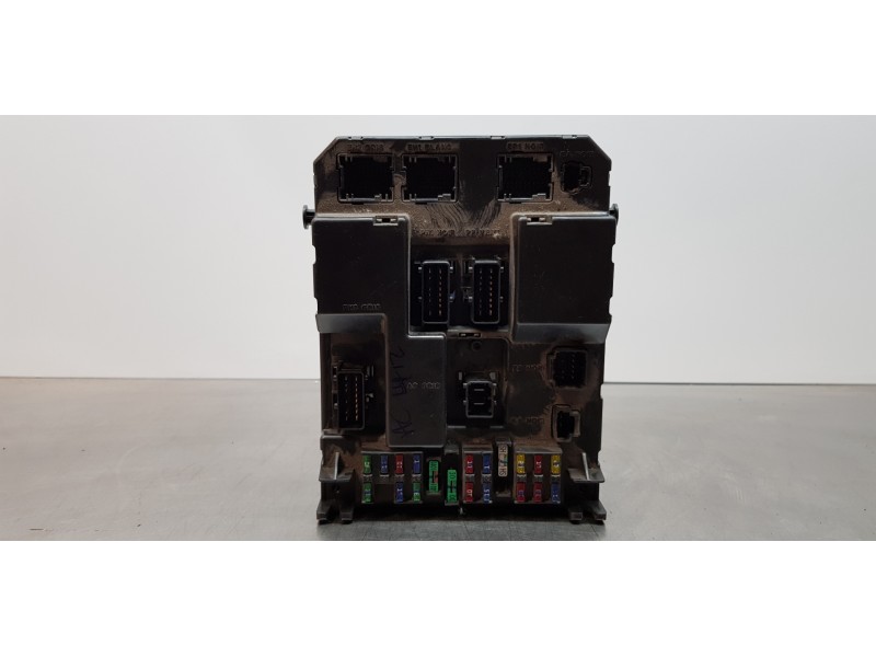 Recambio de caja reles / fusibles para peugeot 307 break / sw (s1) sw pack referencia OEM IAM 9651196880   Recambio de caja reles / fusibles para peugeot 307 break / sw (s1) sw pack referencia OEM IAM 9651196880