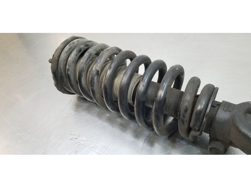 Recambio de amortiguador delantero derecho para ssangyong rexton rx 320 referencia OEM IAM 4432508000 4430208300 