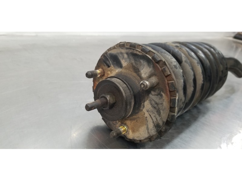 Recambio de amortiguador delantero derecho para ssangyong rexton rx 320 referencia OEM IAM 4432508000 4430208300 