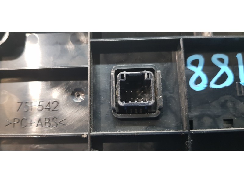 Recambio de mando climatizador para toyota auris touring sports (e18) hybrid active referencia OEM IAM 5590002460  