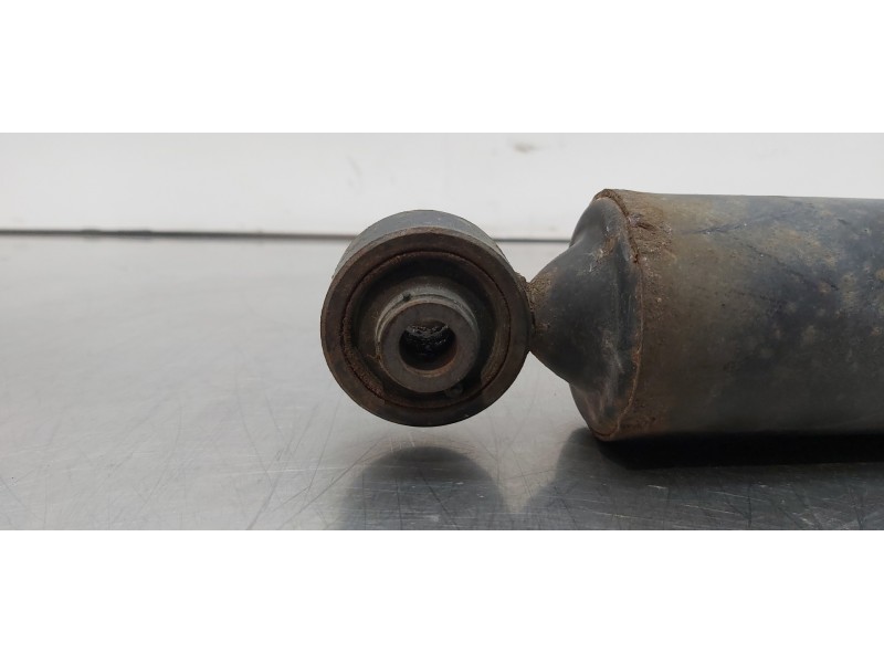 Recambio de amortiguador trasero derecho para toyota rav 4 active referencia OEM IAM 4853142281  