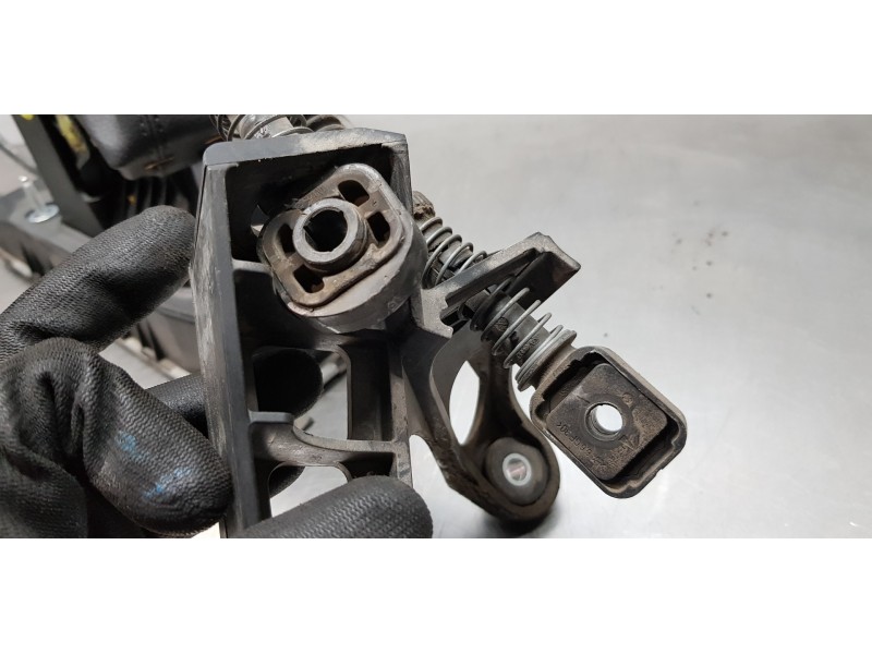 Recambio de varillaje cambio para skoda octavia combi (5e5) active referencia OEM IAM 5Q0711049AP   Recambio de varillaje cambio para skoda octavia combi (5e5) active referencia OEM IAM 5Q0711049AP