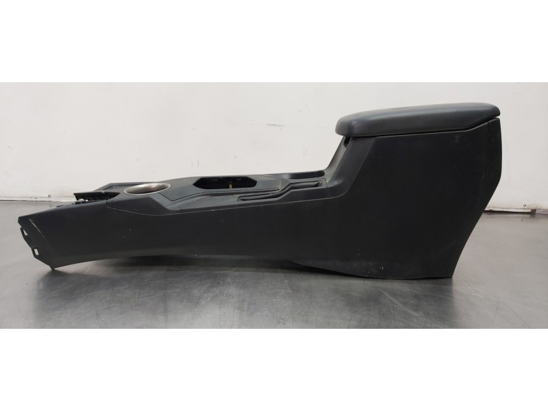 Recambio de apoyabrazos central para toyota rav 4 active referencia OEM IAM 5890142090C0  
