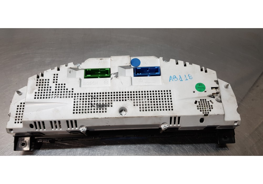 Recambio de cuadro instrumentos para volkswagen phaeton (3d2/3d8) tdi v6 4motion (5 asientos) referencia OEM IAM 3D0920885A  