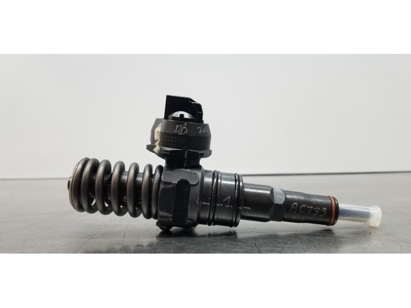 Recambio de inyector para volkswagen touareg (7la) tdi r5 referencia OEM IAM 07Z130073F 0414720210  Recambio de inyector para volkswagen touareg (7la) tdi r5 referencia OEM IAM 07Z130073F 0414720210