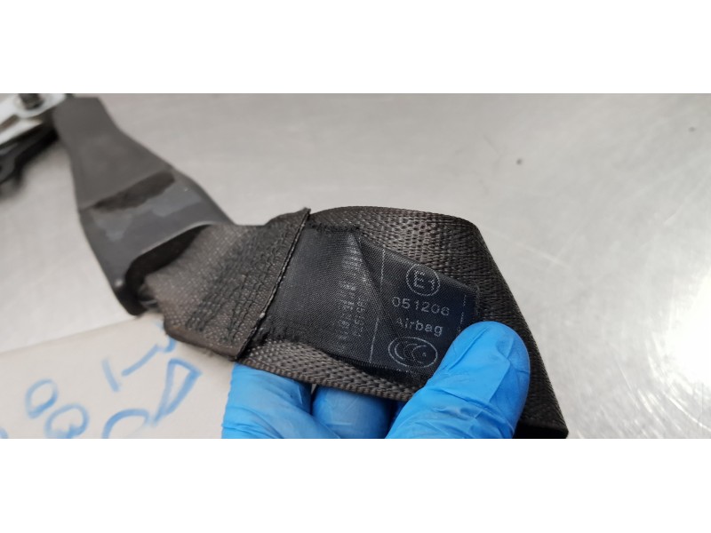 Recambio de cinturon seguridad delantero izquierdo para opel insignia berlina cosmo referencia OEM IAM 84025368  