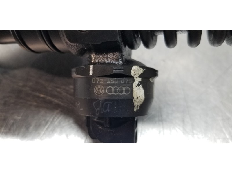 Recambio de inyector para volkswagen touareg (7la) tdi r5 referencia OEM IAM 07Z130073F 0414720210  Recambio de inyector para volkswagen touareg (7la) tdi r5 referencia OEM IAM 07Z130073F 0414720210