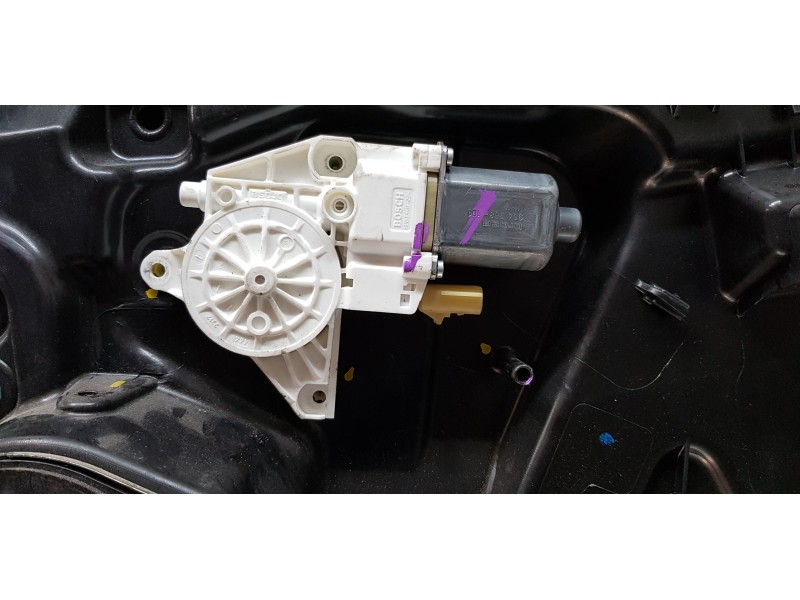 Recambio de elevalunas trasero derecho para fiat freemont (345) basis referencia OEM IAM K68043738AA  