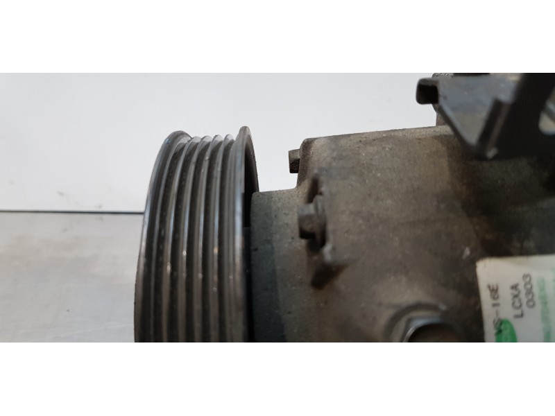 Recambio de compresor aire acondicionado para kia carens ( ) concept referencia OEM IAM 97701A4500  